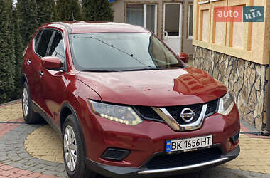 Внедорожник / Кроссовер Nissan Rogue 2016 в Ровно