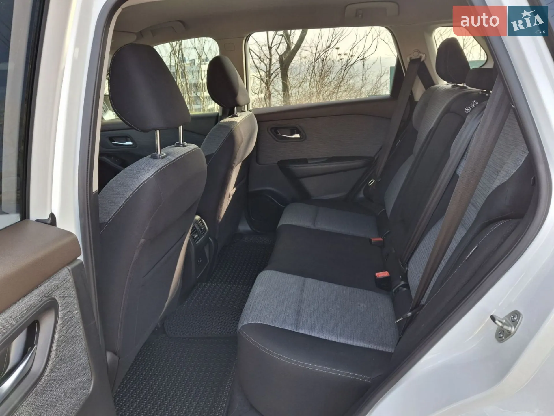 2021 Nissan Rogue - мініатюра 14