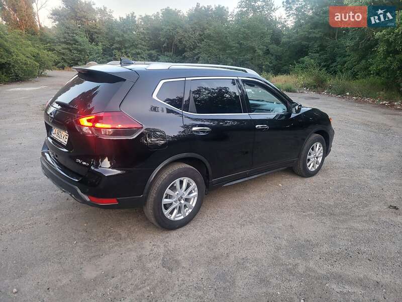 Позашляховик / Кросовер Nissan Rogue 2020 в Городищеві