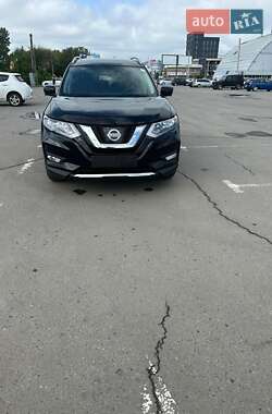 Позашляховик / Кросовер Nissan Rogue 2017 в Кривому Розі