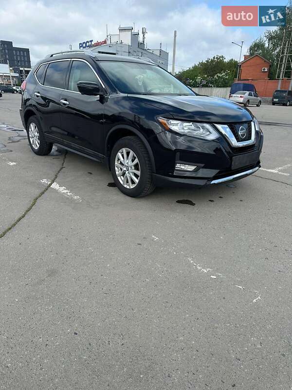 Внедорожник / Кроссовер Nissan Rogue 2017 в Кривом Роге фото 7 Внедорожник / Кроссовер Nissan Rogue 2017 в Кривом Роге
