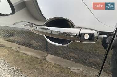 Внедорожник / Кроссовер Nissan Rogue 2023 в 