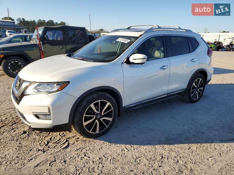 Внедорожник / Кроссовер Nissan Rogue 2019 в Черновцах