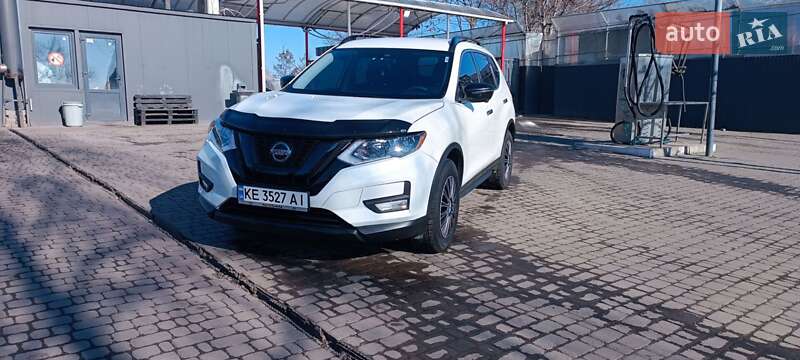 Позашляховик / Кросовер Nissan Rogue 2018 в Новомосковську