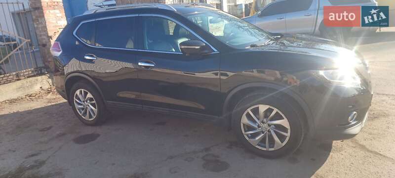 Позашляховик / Кросовер Nissan Rogue 2014 в Полтаві