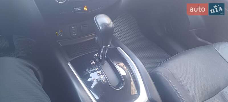 Позашляховик / Кросовер Nissan Rogue 2014 в Полтаві