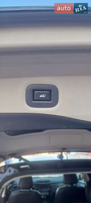 Позашляховик / Кросовер Nissan Rogue 2014 в Полтаві