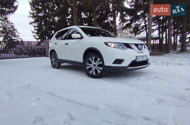 Внедорожник / Кроссовер Nissan Rogue 2016 в Староконстантинове