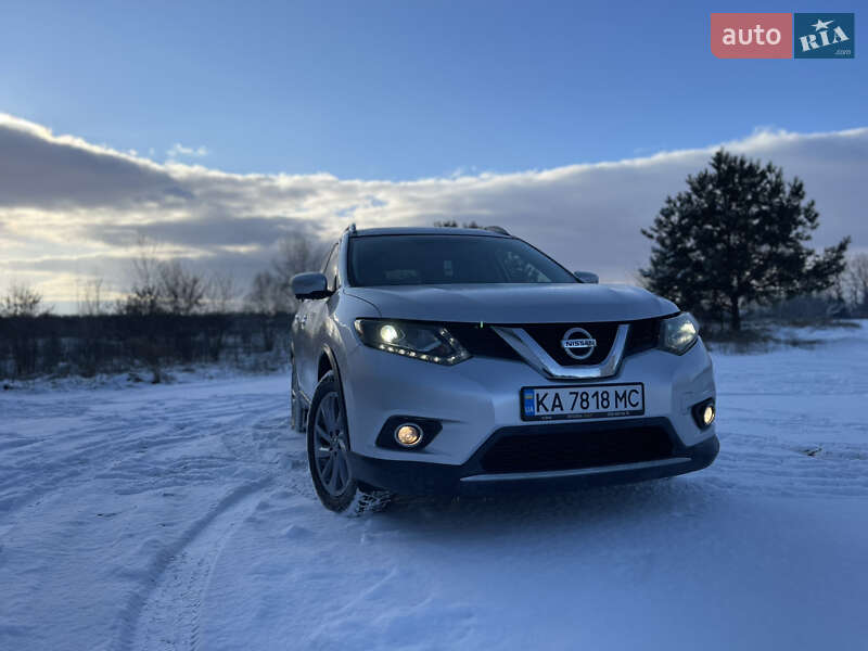 Внедорожник / Кроссовер Nissan Rogue 2014 в 