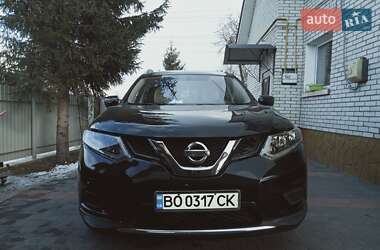Позашляховик / Кросовер Nissan Rogue 2015 в Сокалі
