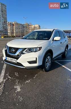 Внедорожник / Кроссовер Nissan Rogue 2017 в Киеве