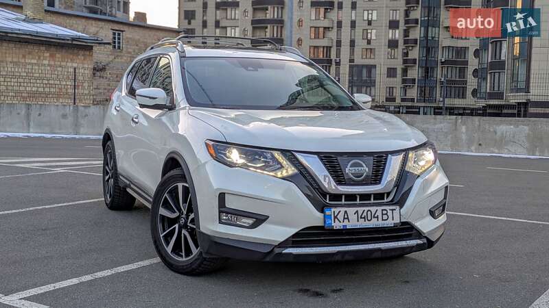 Позашляховик / Кросовер Nissan Rogue 2017 в Києві