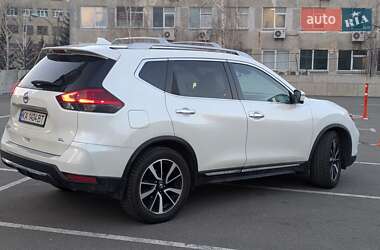 Позашляховик / Кросовер Nissan Rogue 2017 в Києві