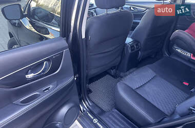 Внедорожник / Кроссовер Nissan Rogue 2019 в 