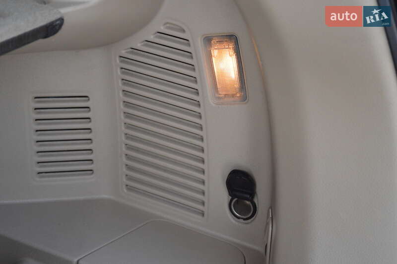 Позашляховик / Кросовер Nissan Rogue 2015 в Києві