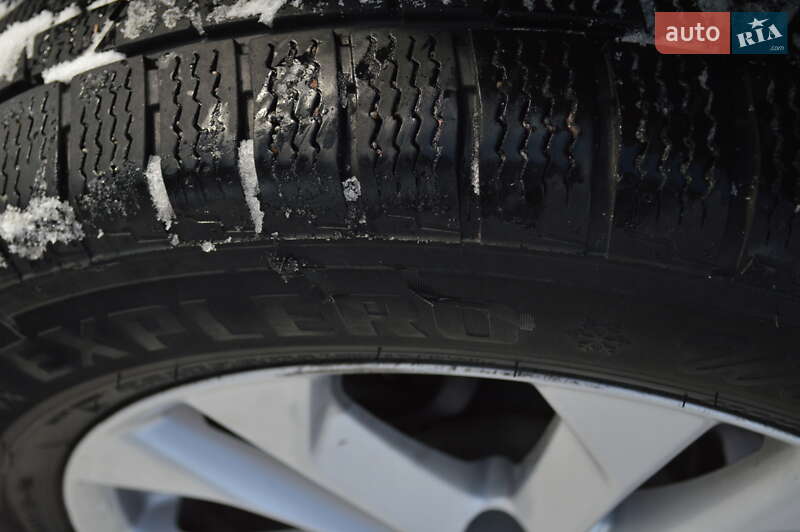 Позашляховик / Кросовер Nissan Rogue 2015 в Києві