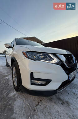 Внедорожник / Кроссовер Nissan Rogue 2018 в Полтаве