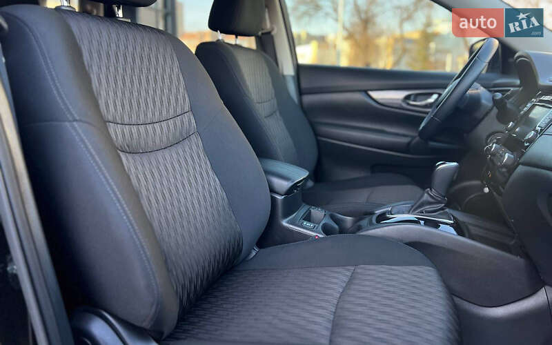 Внедорожник / Кроссовер Nissan Rogue 2020 в Ивано-Франковске