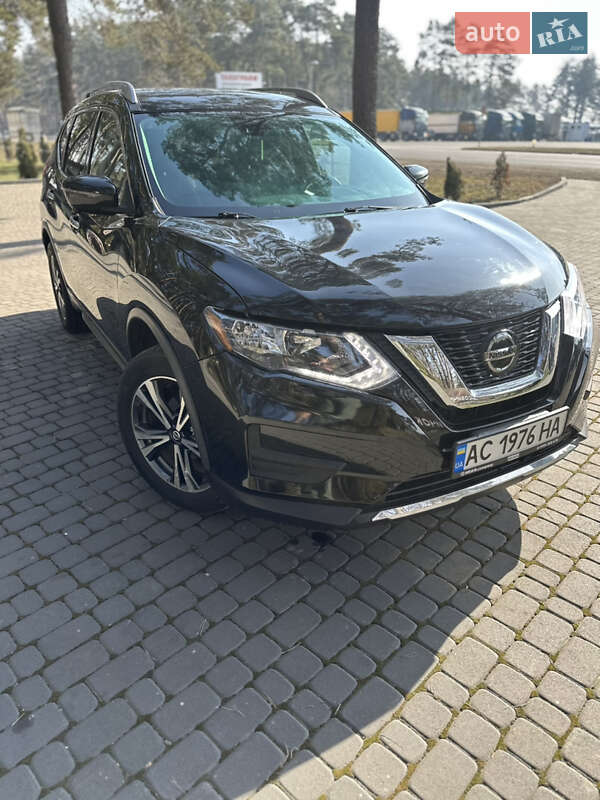 Позашляховик / Кросовер Nissan Rogue 2019 в Маневичах
