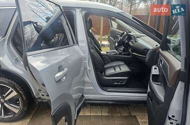 Внедорожник / Кроссовер Nissan Rogue 2020 в 