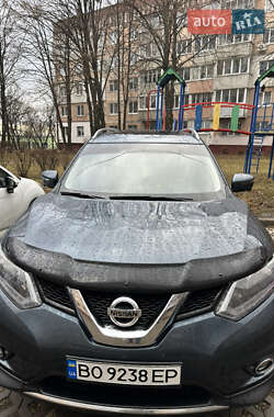 Внедорожник / Кроссовер Nissan Rogue 2014 в 