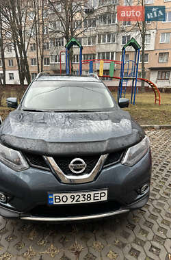 Внедорожник / Кроссовер Nissan Rogue 2014 в 