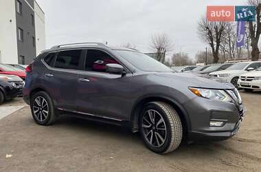 Внедорожник / Кроссовер Nissan Rogue 2019 в 