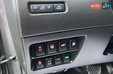 Внедорожник / Кроссовер Nissan Rogue 2019 в 