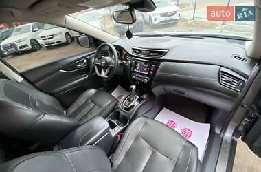 Внедорожник / Кроссовер Nissan Rogue 2019 в 