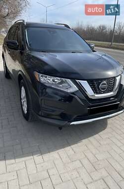 Внедорожник / Кроссовер Nissan Rogue 2018 в Запорожье