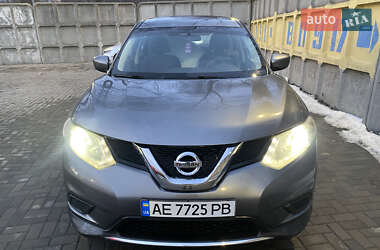 Внедорожник / Кроссовер Nissan Rogue 2016 в 