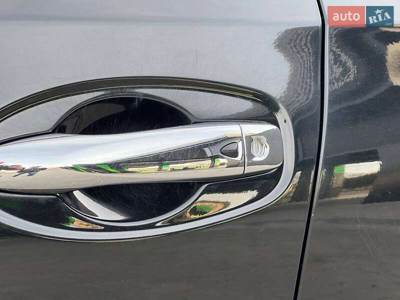 Внедорожник / Кроссовер Nissan Rogue 2016 в Одессе