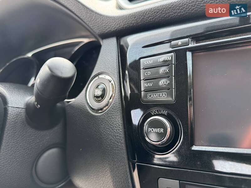 Внедорожник / Кроссовер Nissan Rogue 2016 в Одессе