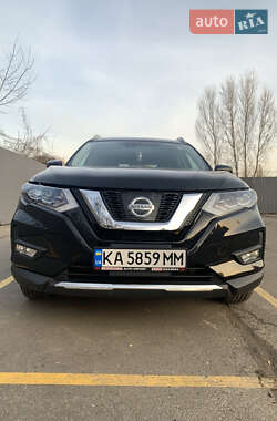 Внедорожник / Кроссовер Nissan Rogue 2017 в 