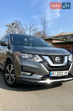 Внедорожник / Кроссовер Nissan Rogue 2017 в Киеве