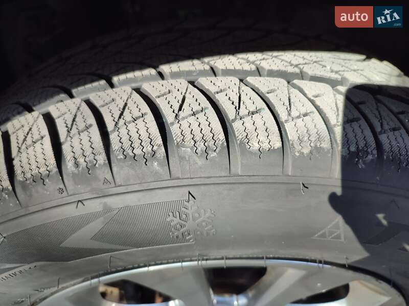 Внедорожник / Кроссовер Nissan Rogue 2012 в Бершади