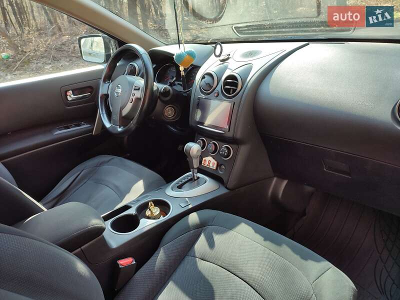 Внедорожник / Кроссовер Nissan Rogue 2012 в Бершади