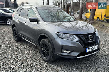 Внедорожник / Кроссовер Nissan Rogue 2016 в Луцке