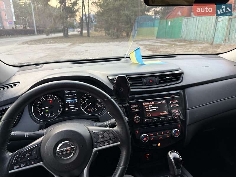 Позашляховик / Кросовер Nissan Rogue 2016 в Києві