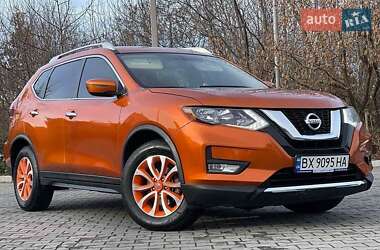 Позашляховик / Кросовер Nissan Rogue 2016 в Києві