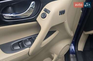 Внедорожник / Кроссовер Nissan Rogue 2019 в 