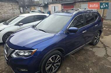 Внедорожник / Кроссовер Nissan Rogue 2019 в 