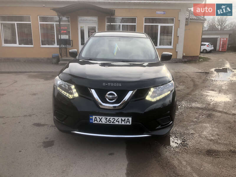 Позашляховик / Кросовер Nissan Rogue 2016 в 