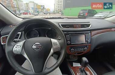 Внедорожник / Кроссовер Nissan Rogue 2014 в 