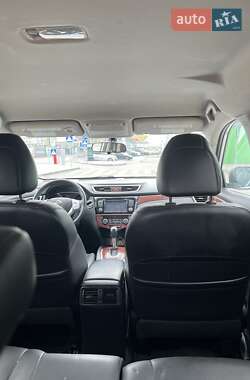 Внедорожник / Кроссовер Nissan Rogue 2014 в 