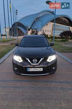 Внедорожник / Кроссовер Nissan Rogue 2014 в 