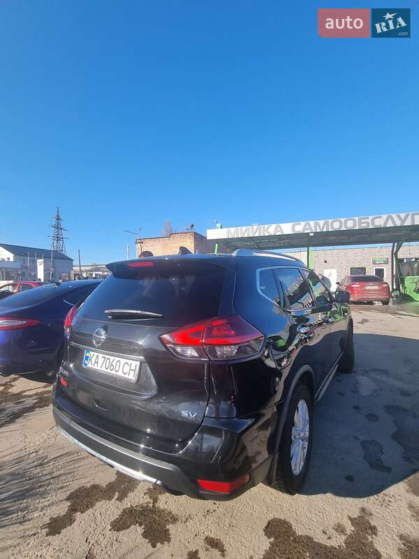 Позашляховик / Кросовер Nissan Rogue 2017 в Чернігові