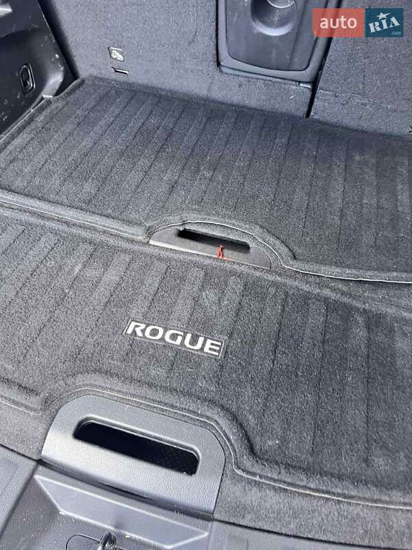 Внедорожник / Кроссовер Nissan Rogue 2018 в Запорожье
