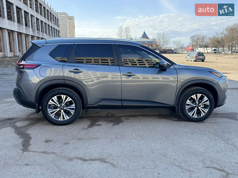 Позашляховик / Кросовер Nissan Rogue 2022 в Тернополі