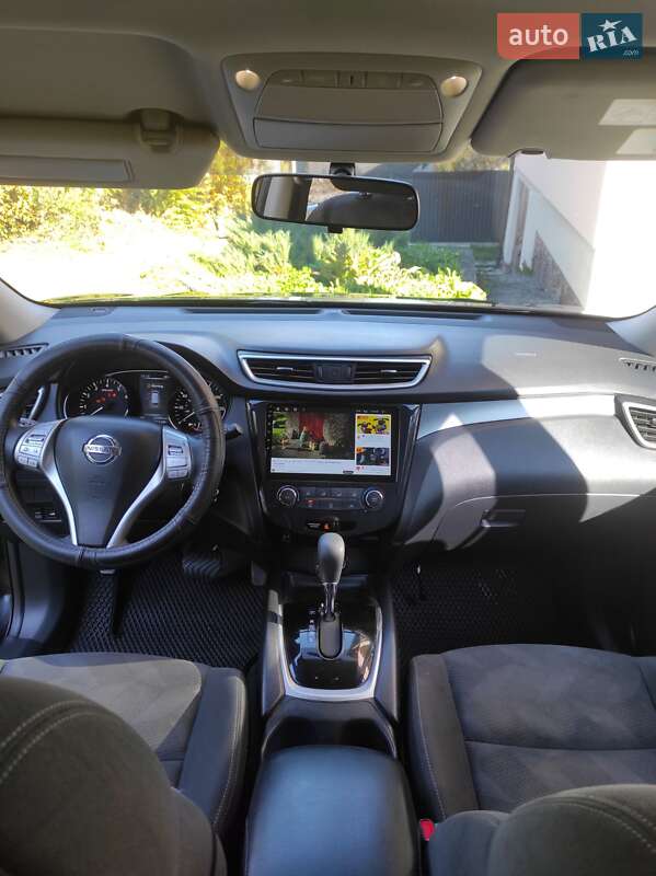 Внедорожник / Кроссовер Nissan Rogue 2015 в Львове